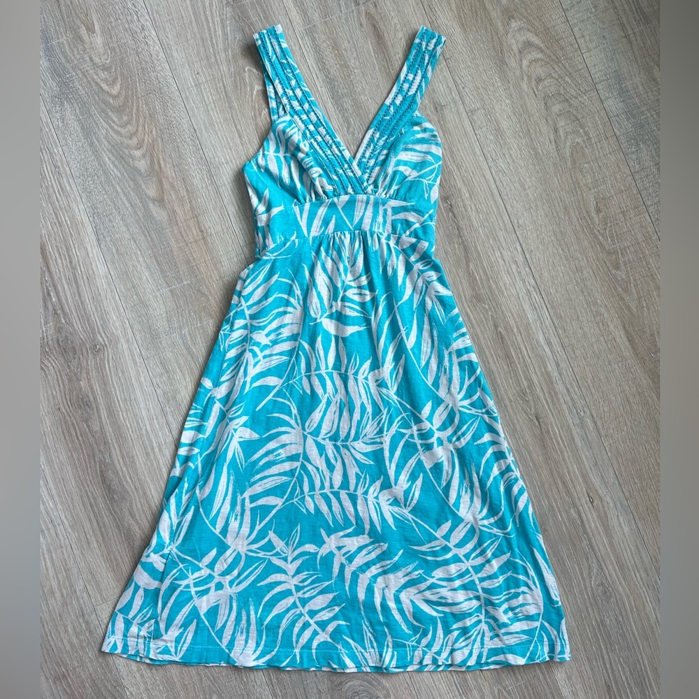Tommy Bahama Turquoise and White Leaf-Print Maxi Dress